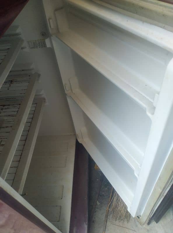 refrigerator urgent sale 5