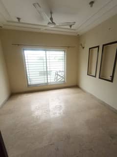 5 Marla House For Rent Good Location