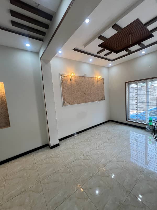 4 marla brand new spanish style house for sale walking distance from main canal road, Near Lahore medical housing scheme phase 1 main canal road Lahore 7