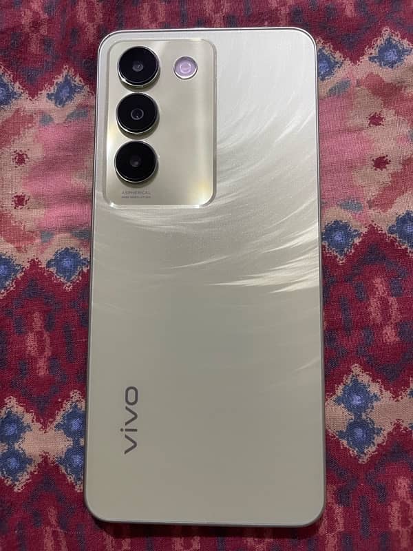 vivo Y100 1