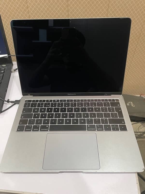 Macbook air 2018 os installation error 4