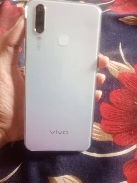 vivo y17 1