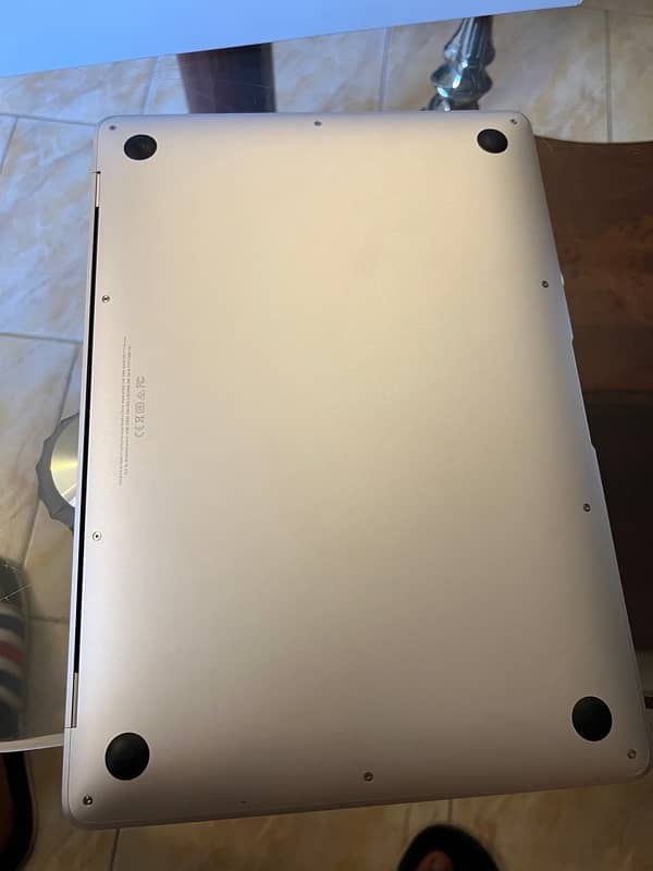 MacBook Air 13-inch 2019 4