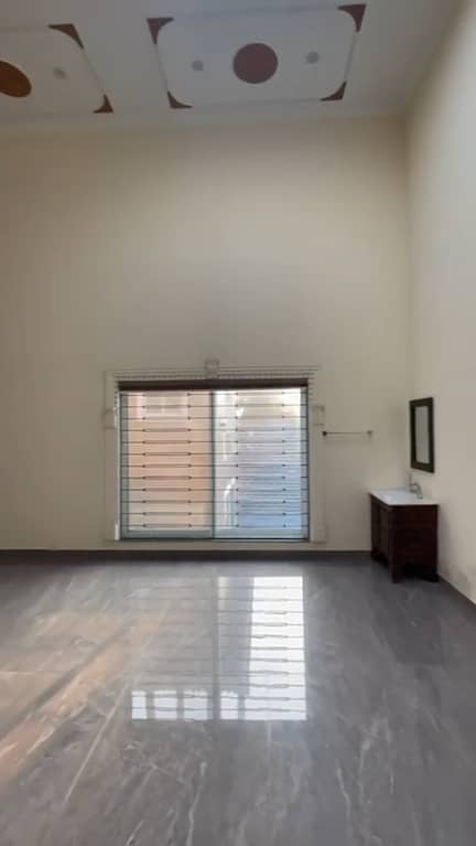 Exclusive 8-Kanal Farmhouse For Sale At Barki Road 13