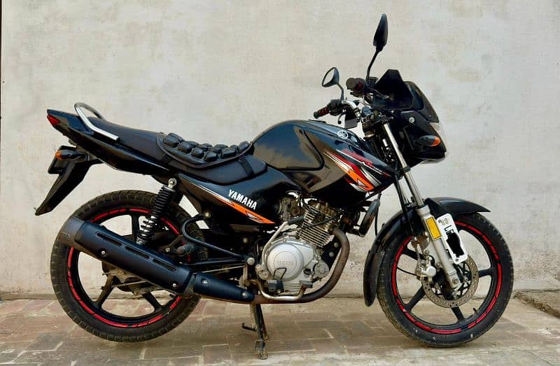 Yamaha/ YBR 125/ Black Color/ Model 2020 0