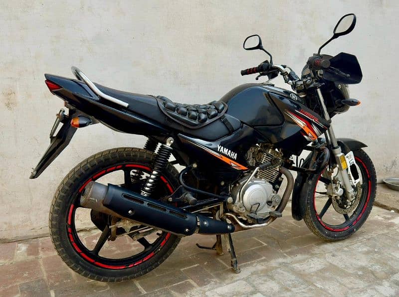 Yamaha/ YBR 125/ Black Color/ Model 2020 2