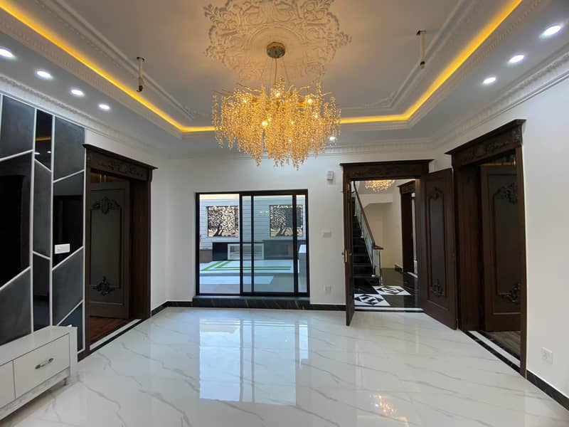 10 MARLA BEAUTIFUL HOUSE RECENTLY BUILD AND COMPLETED IS FOR SALE IN DHA PHASE 11 RAHBAR SECTOR 1 LAHORE 9