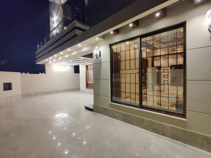 Ten Marla Non-Furnished Brand New House For Rent In Bahria Town, Lahore. 2