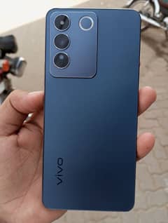 Vivo v27e 10/9 condition 8+8Gb 256Gb storage with box and charger