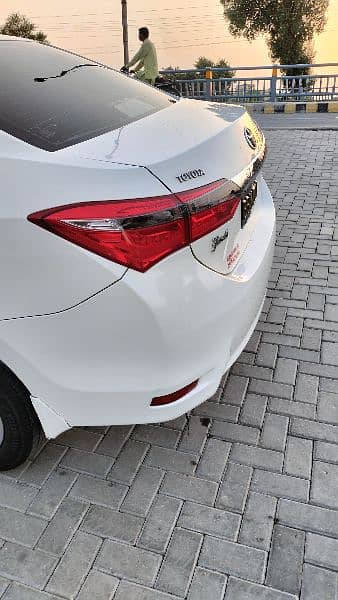 Toyota Altis Grande 2014 4