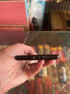 sony Xperia 1. . . . . . . . 6/64 urgent sell