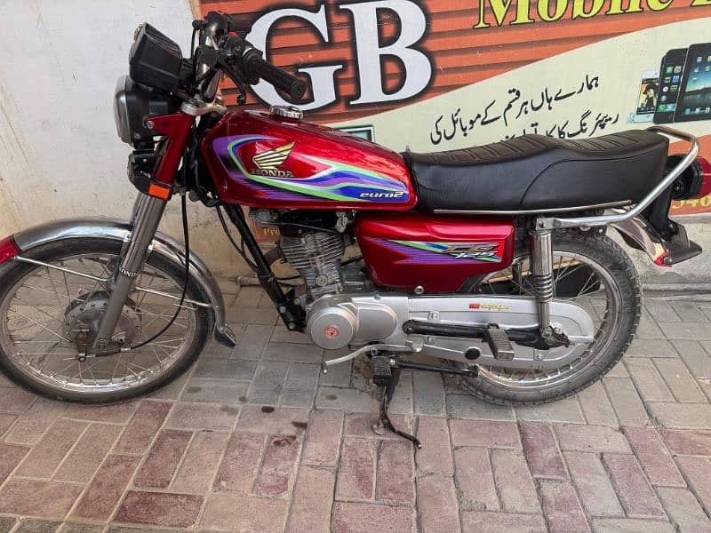 2016 model 125 double Saman k saath geniun Saman  saath hai abbottabad 0