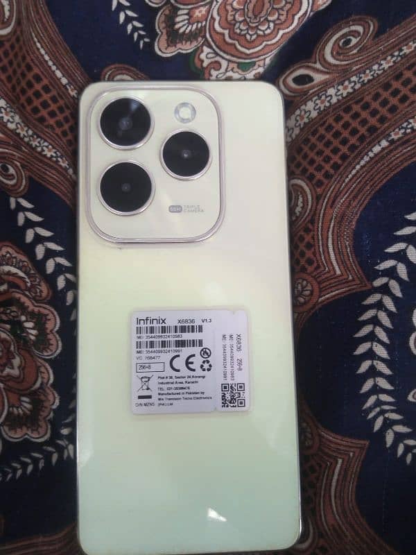 Infinix hot 40 pro with box all ok 10 10 candsan 03121149798 1