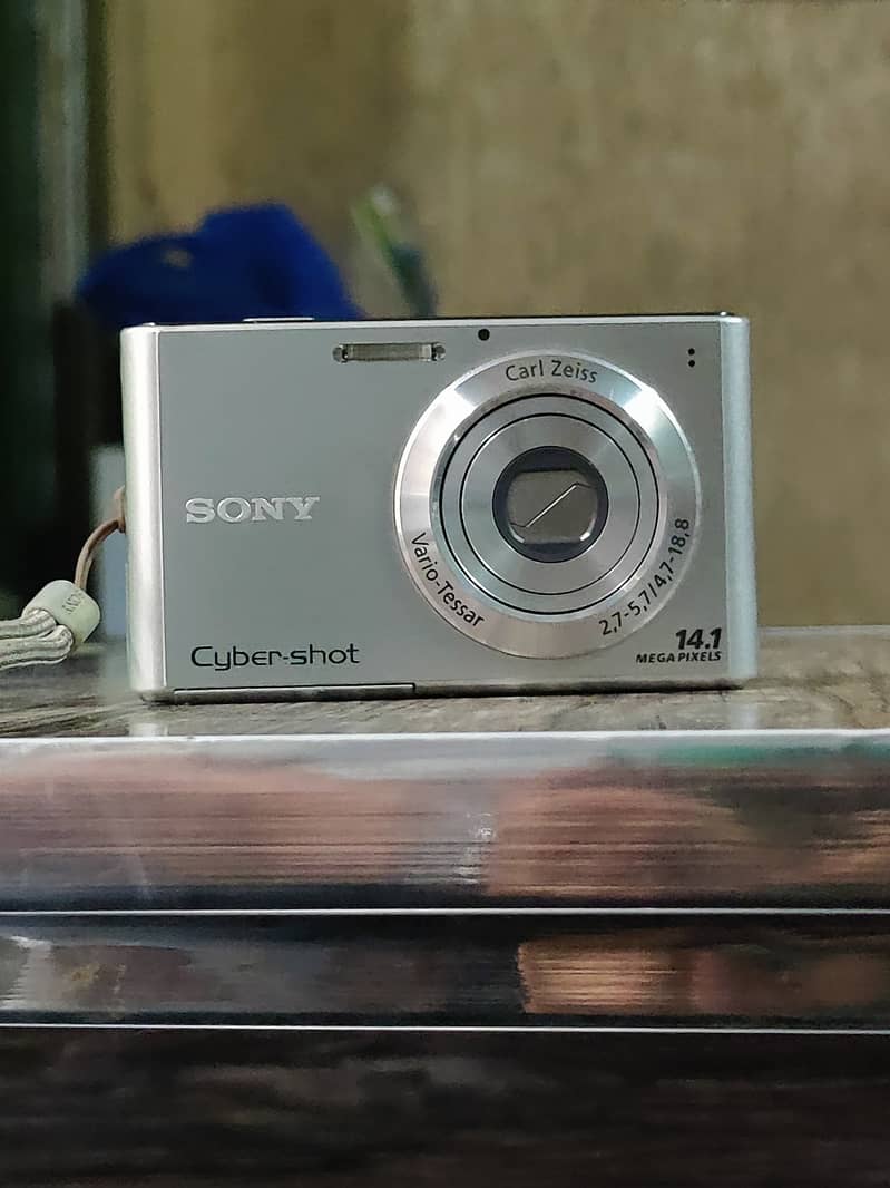 Sony cyber shot DSC-W330 0