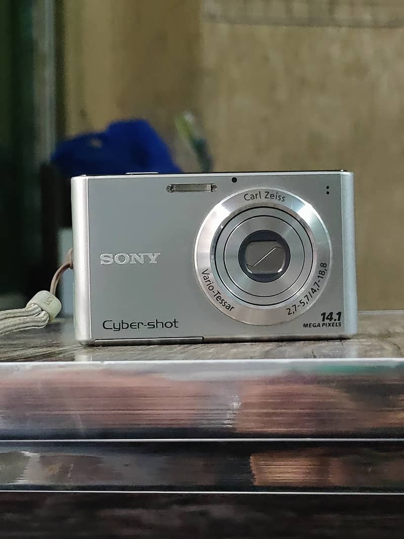 Sony cyber shot DSC-W330 1