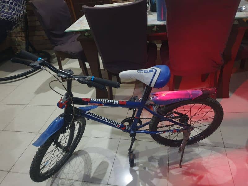 very good condition bicycle with low weight in ride 8