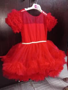 red frock new condition size 3 to 4years