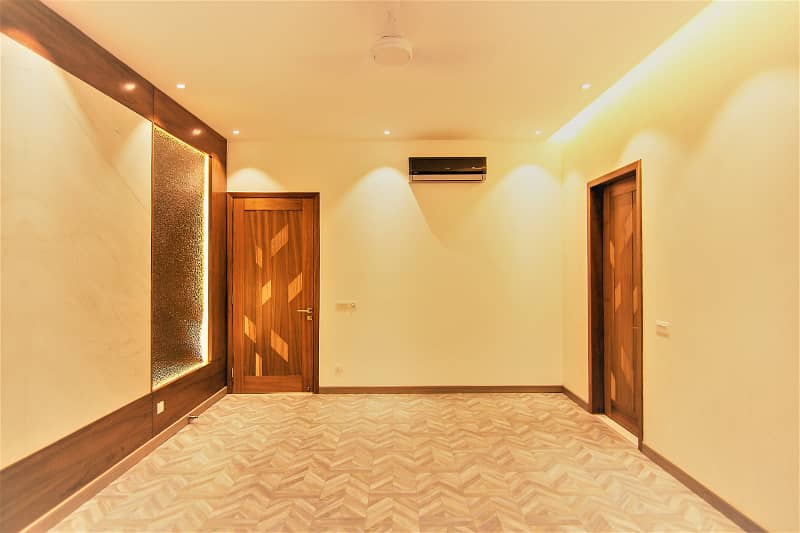 1 Kanal Most Elegant Slightly Used Modern Design House For Sale In DHA Phase 5 Lahore. Near to park/Jalalsons 7