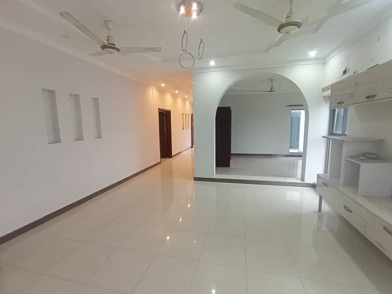 1 Kanal Upper Portion New (Slightly Used) Available For Rent In HBFC Housing Society 11