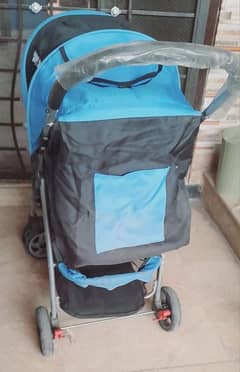 baby pram and carrycot 0