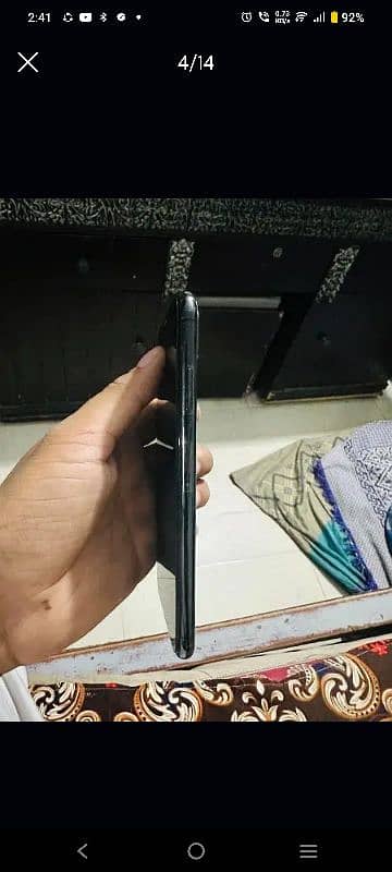 I phone xs max black color 8