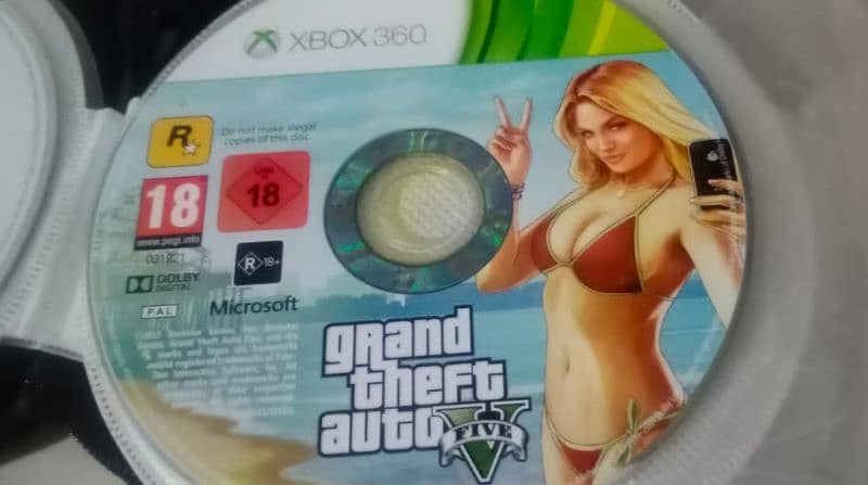 Xbox 360 E 500GB 5