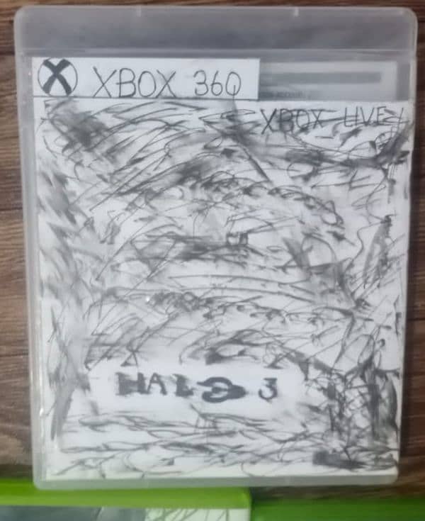 Xbox 360 E 500GB 9