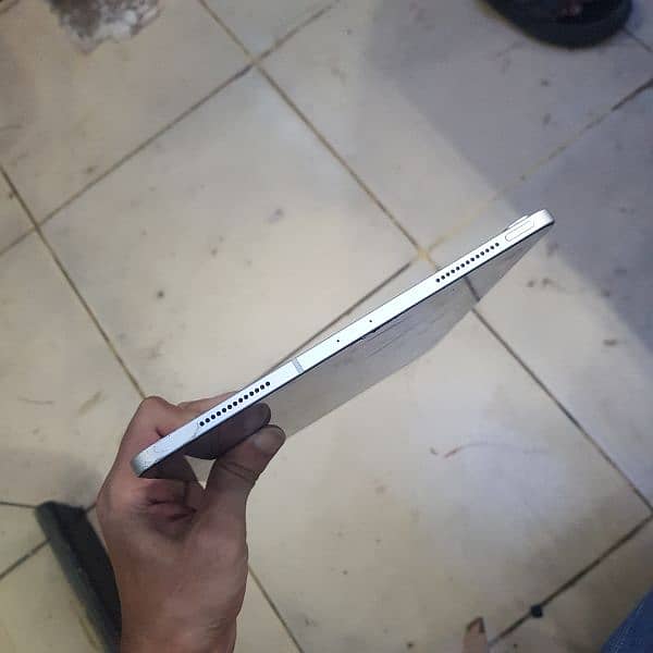 ipad pro 11 inch read add 5