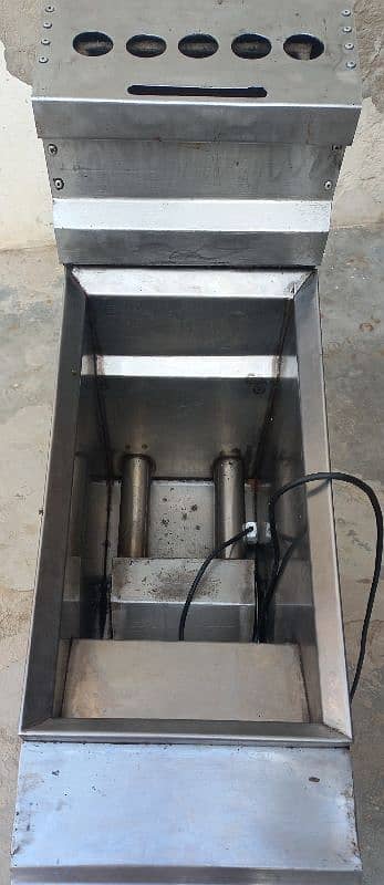 16 litter fryer. fries maker, wings maker, 1