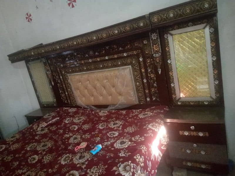 Bed, Side tables, Dressing table for sale 2