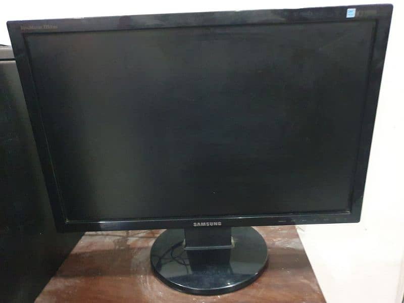 Desktop Pc For Sale With Monitor 6