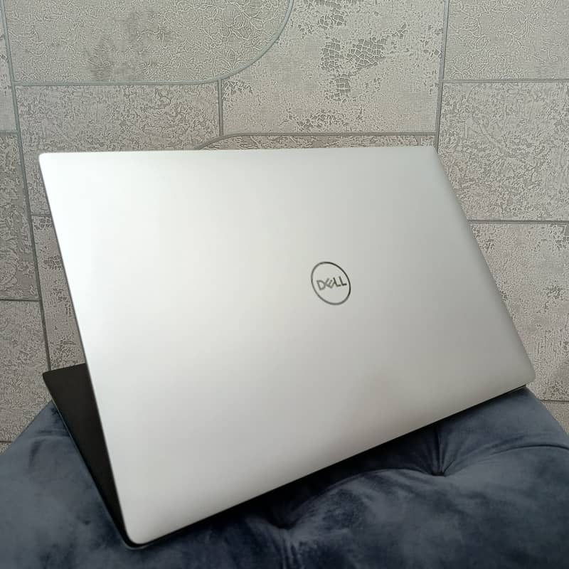 Dell Precision 5540 |i7-9850H|16GB RAM|1TB|4K|Touch Screen|4GB Card 6