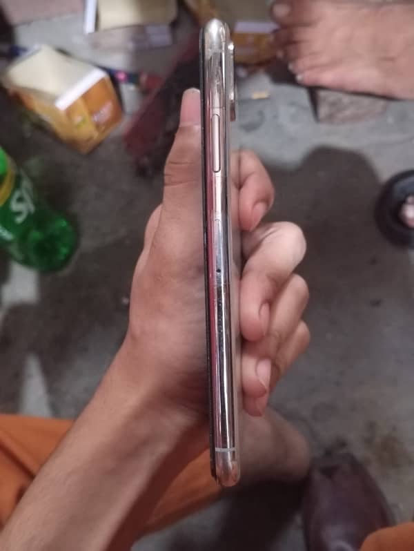 iphone xs non pta 1 hand used 5