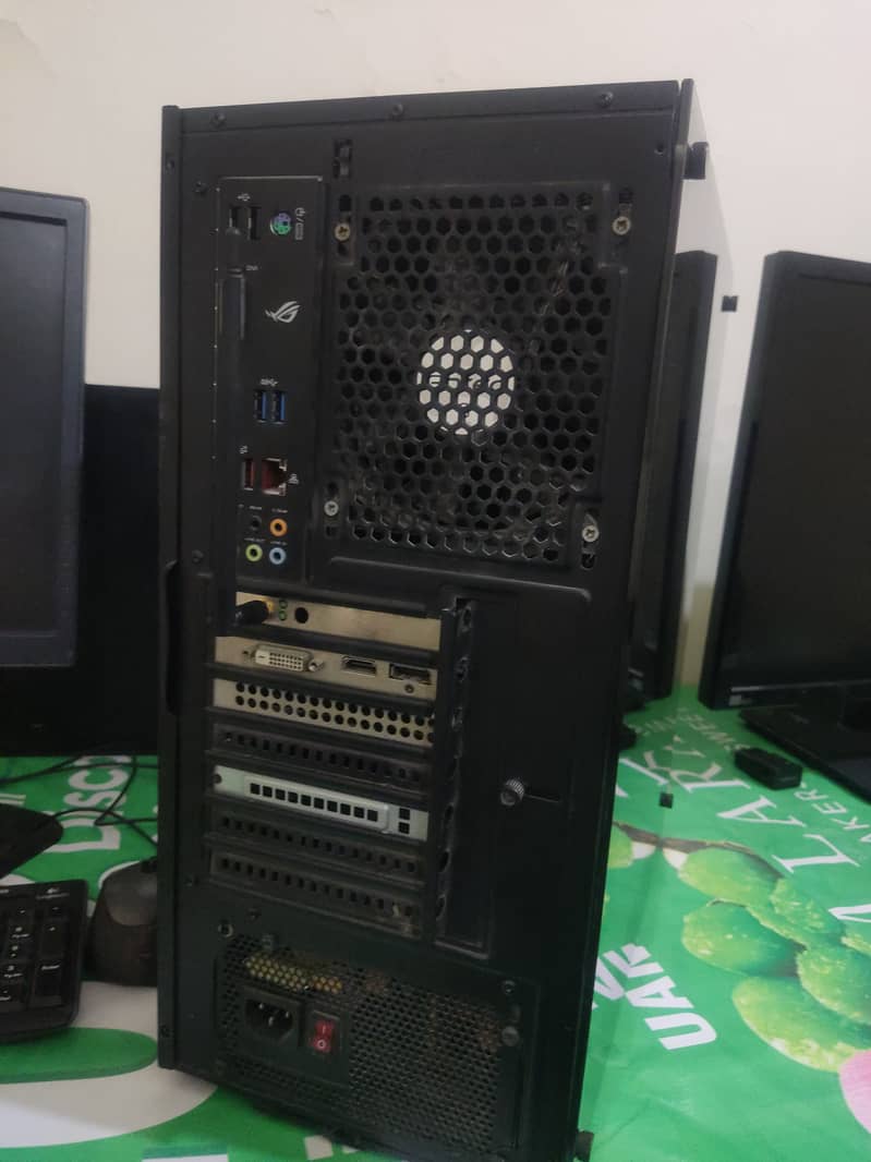 Core i5-9400F Gaming PC 6