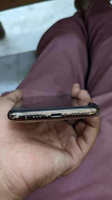 iphone 11 Pro JV (Sim Working) Exchange possible 2