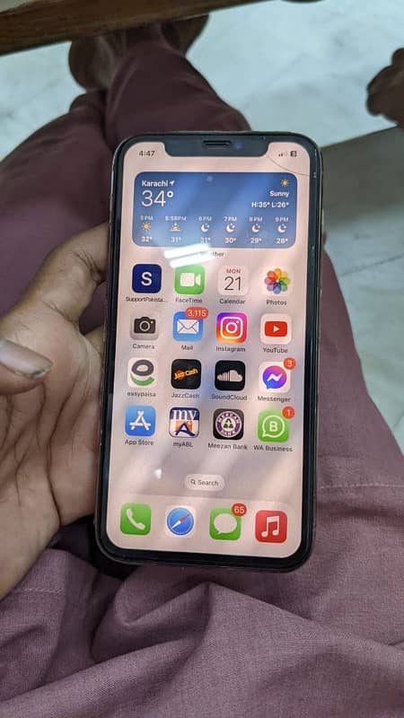 iphone 11 Pro JV (Sim Working) Exchange possible 5