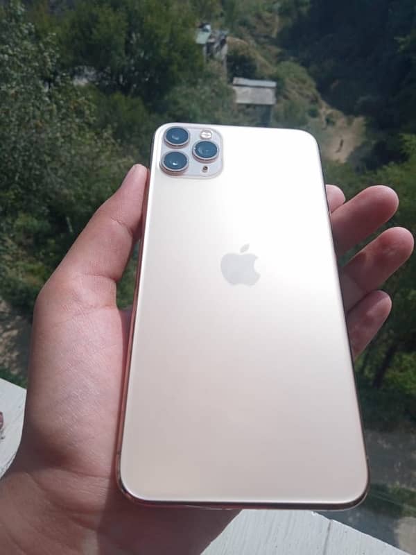 iphone 11 pro max 2