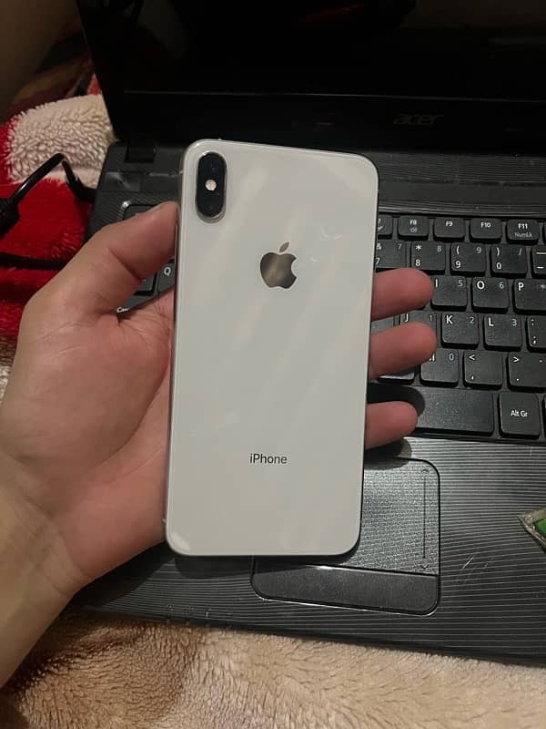 iphone xs max pta approved 256gb 1