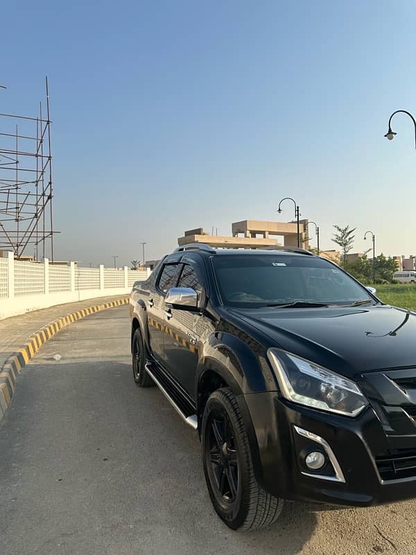 Isuzu D-Max V-Cross 2019 2