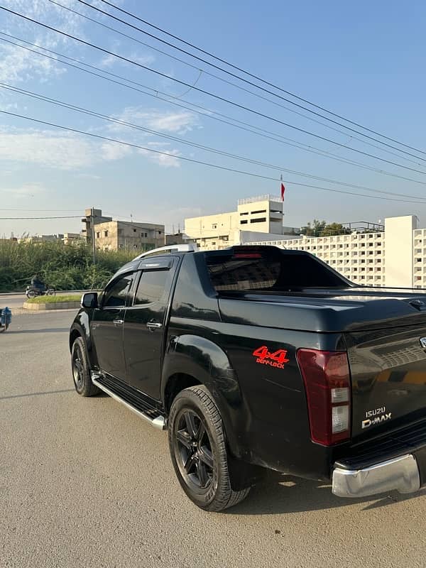 Isuzu D-Max V-Cross 2019 3