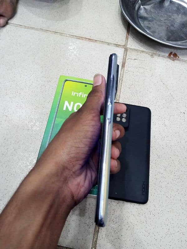 infinix note 10 pro (8)Gb Ram (128)Gb Rom content: 03100044654 0