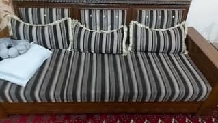 5 seaters sofa set for sale almost New 0