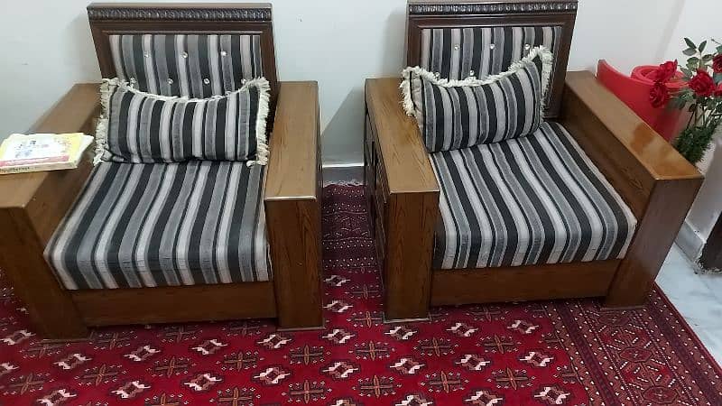 5 seaters sofa set for sale almost New 1