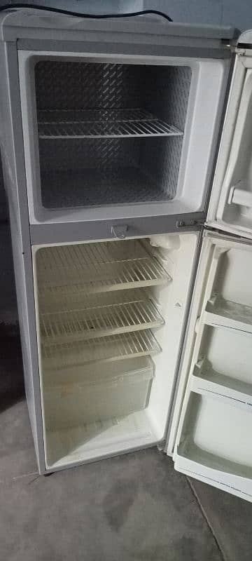 Haire refrigerator 4