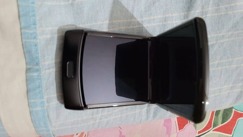 Motorola Razr fold 128 gb E sim version Exchange possible l 2