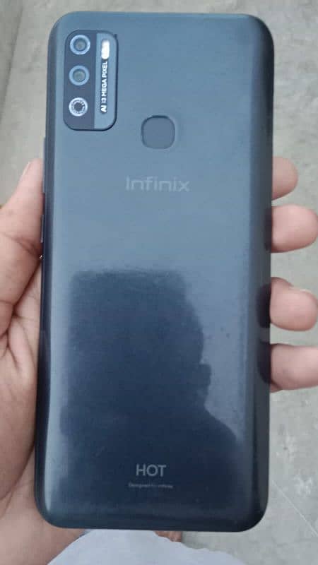 infinix hot 9 play 4/64 with box exchange possible 1