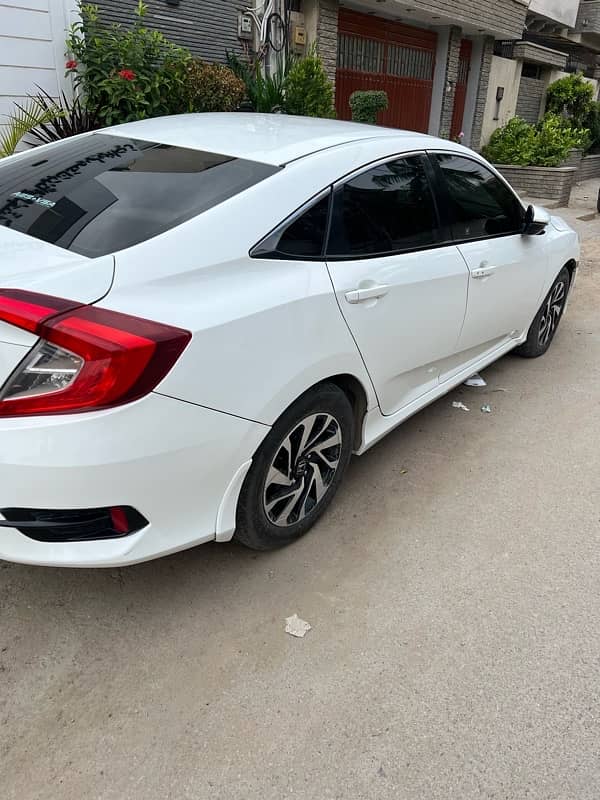 Honda Civic Oriel 2017 4