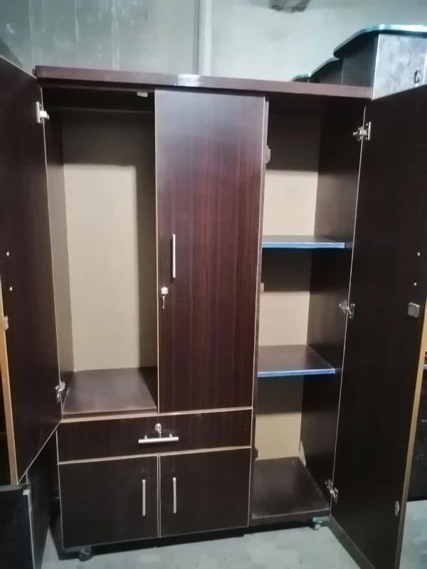 3 door Almari wardrobe cupboard 0