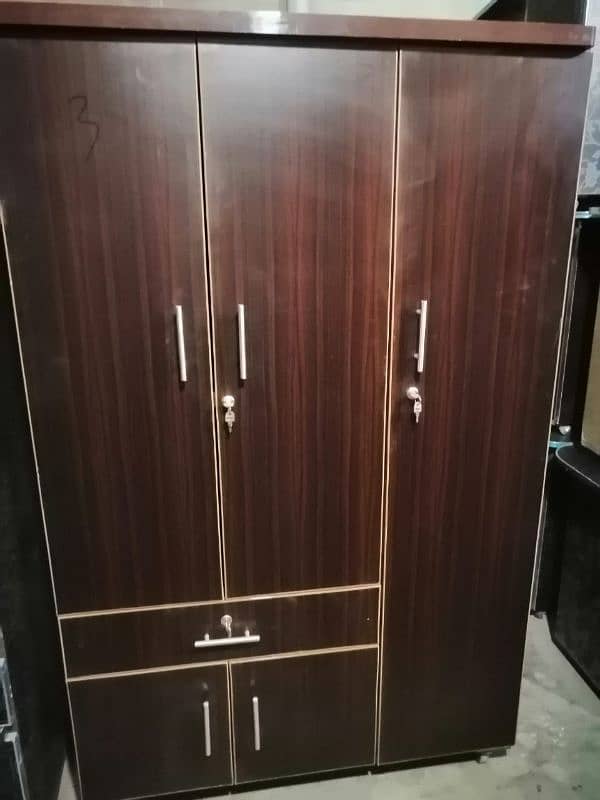 3 door Almari wardrobe cupboard 2