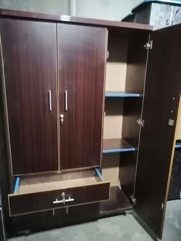 3 door Almari wardrobe cupboard 3